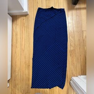 Elegant Black and Blue Striped Pencil Skirt